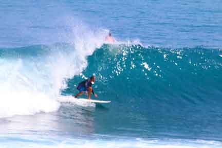 Cameron-instructor-advanced-Surf-coaching-NextLevel-Surfcamp-Bali.jpg