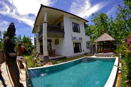Pool-and-Villa-NextLevel-Surfcamp-Bali-1.jpg